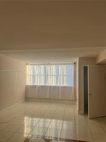 $2,150 | 6045 Northwest 186th Street, Unit 323, Hialeah, FL 33015