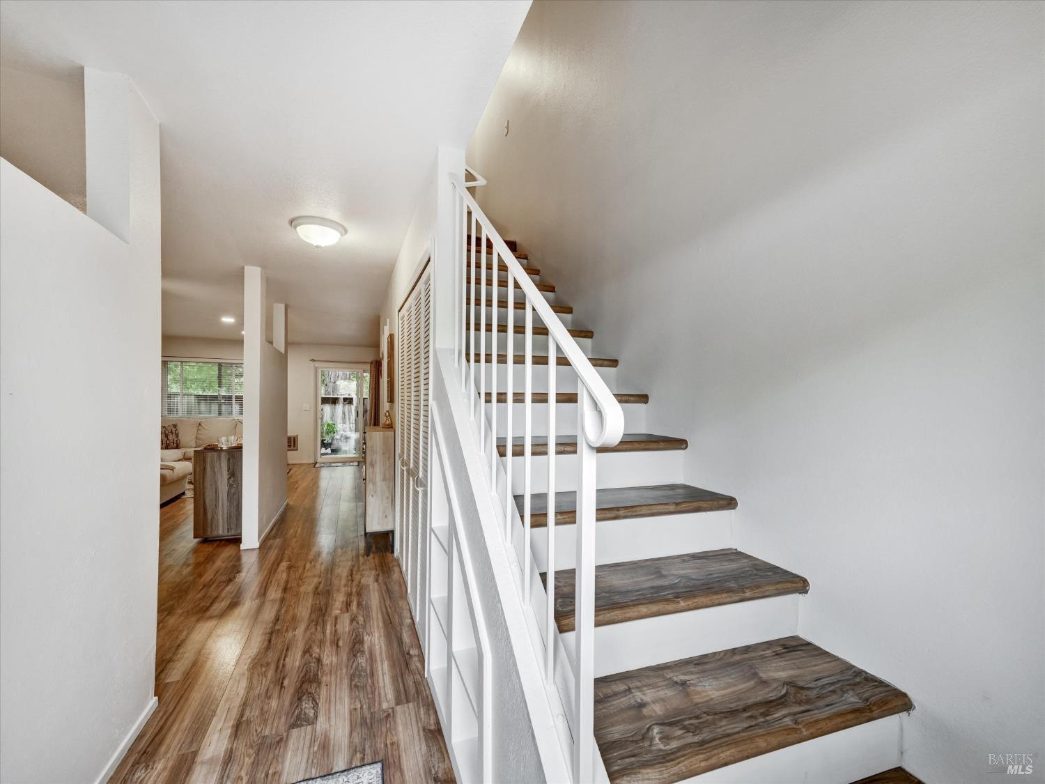 712 Racquet Club Circle Rohnert Park, CA 94928 - Photo 4 of 32