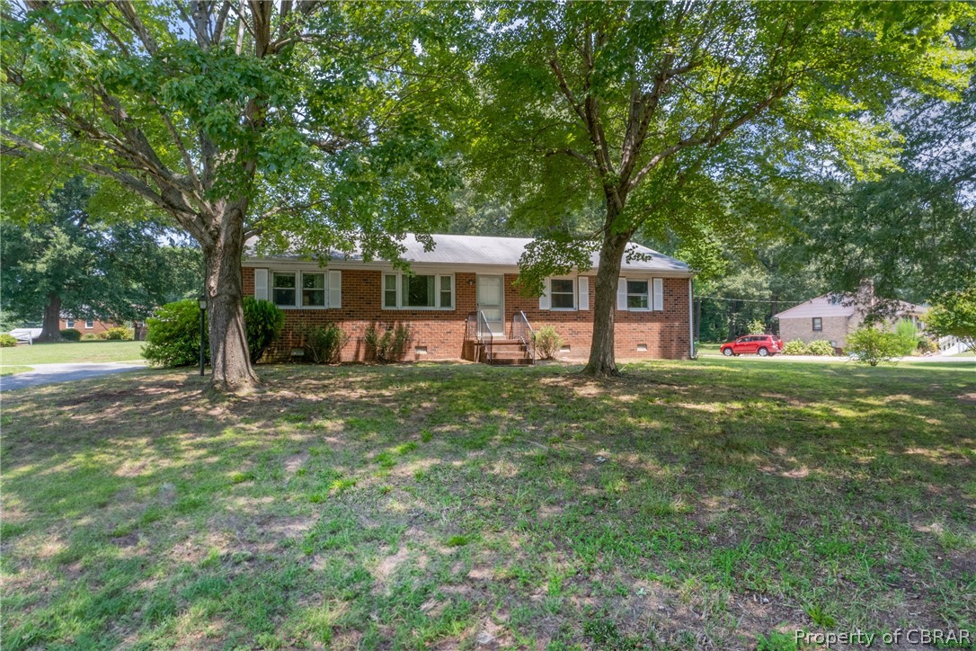 3721 Winterhaven Road Midlothian, VA 23112 - Photo 3 of 25 Ranch-style home with a front yard