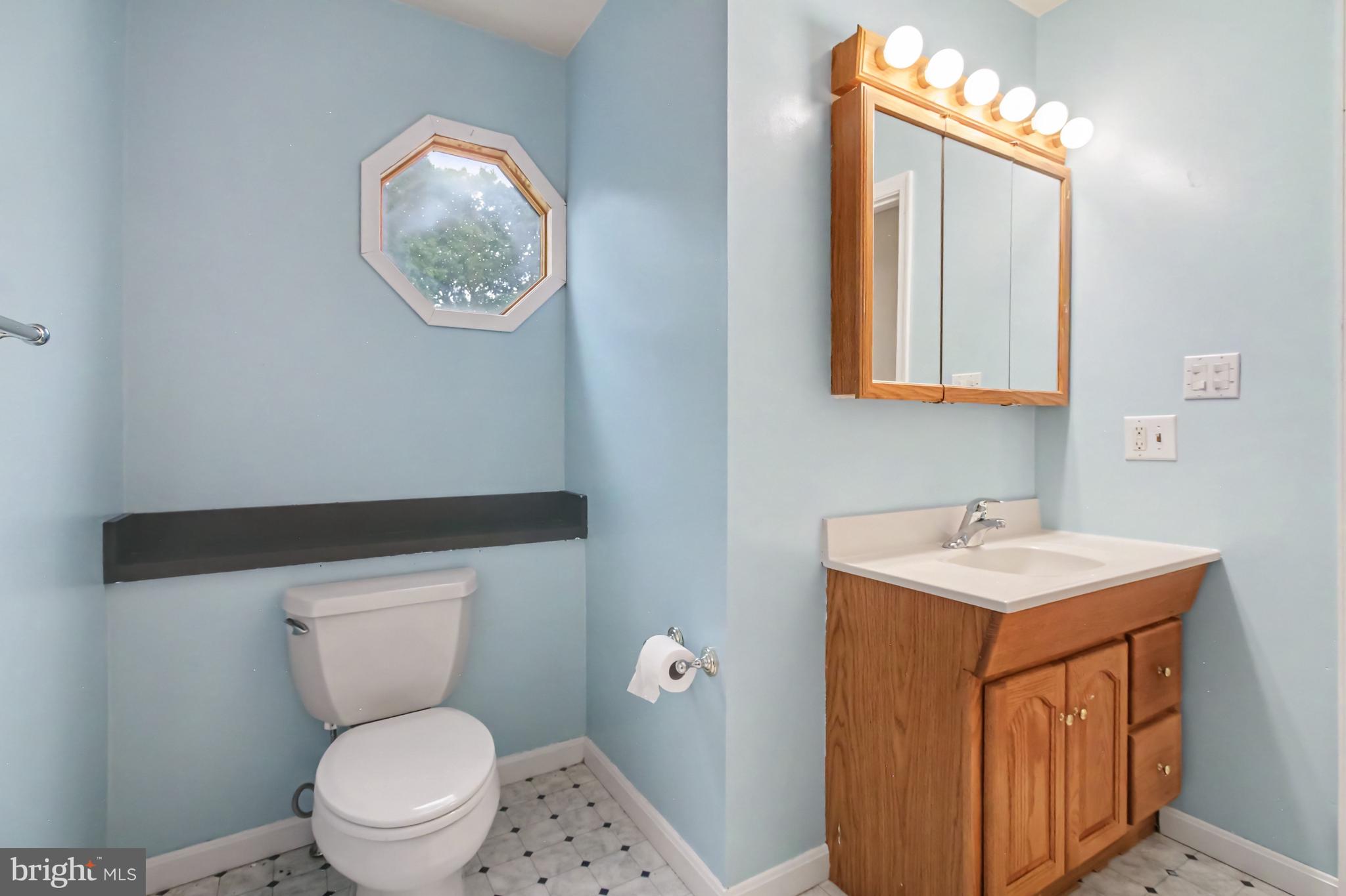 1702 Oakfield Avenue Baltimore, MD 21221 - Photo 11 of 16