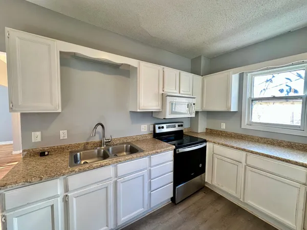 $214,900 | 125 10th Avenue Southeast, Rochester, MN 55904