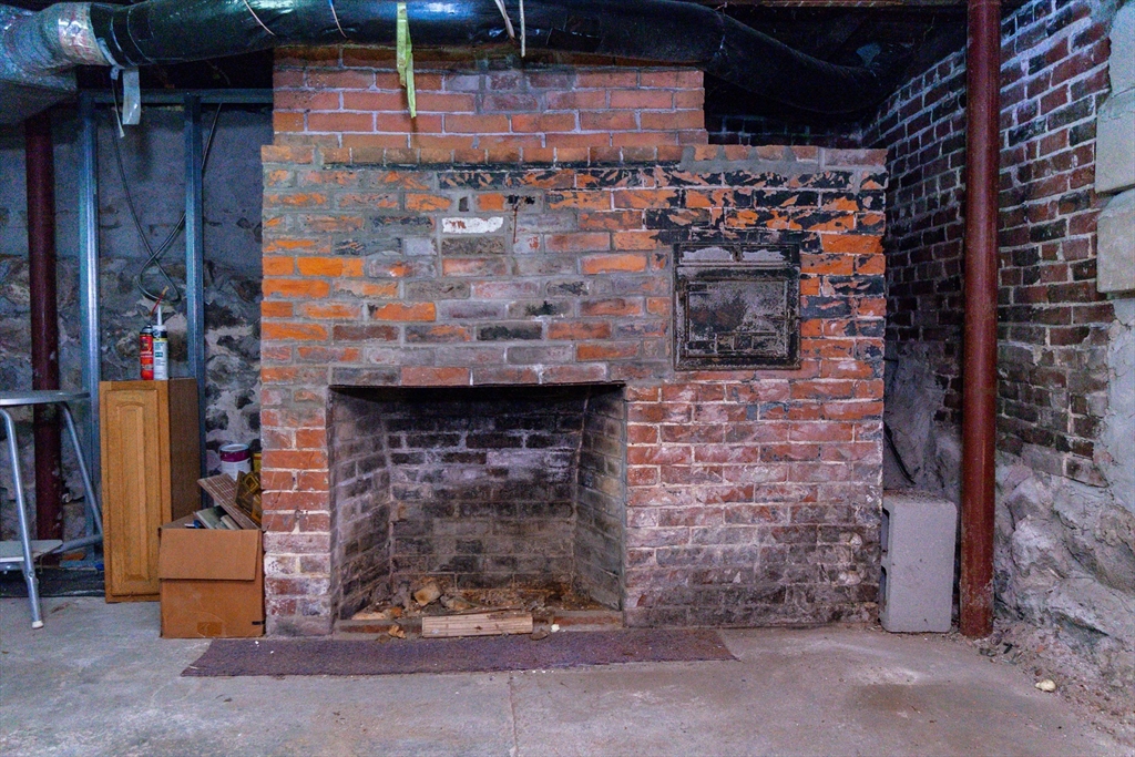 86 Flint Street Salem, MA 01970 - Photo 13 of 30 a brick building with a door