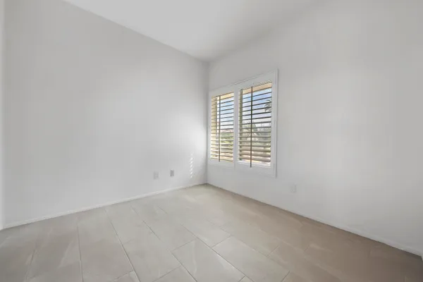 a street sign on the side of a building