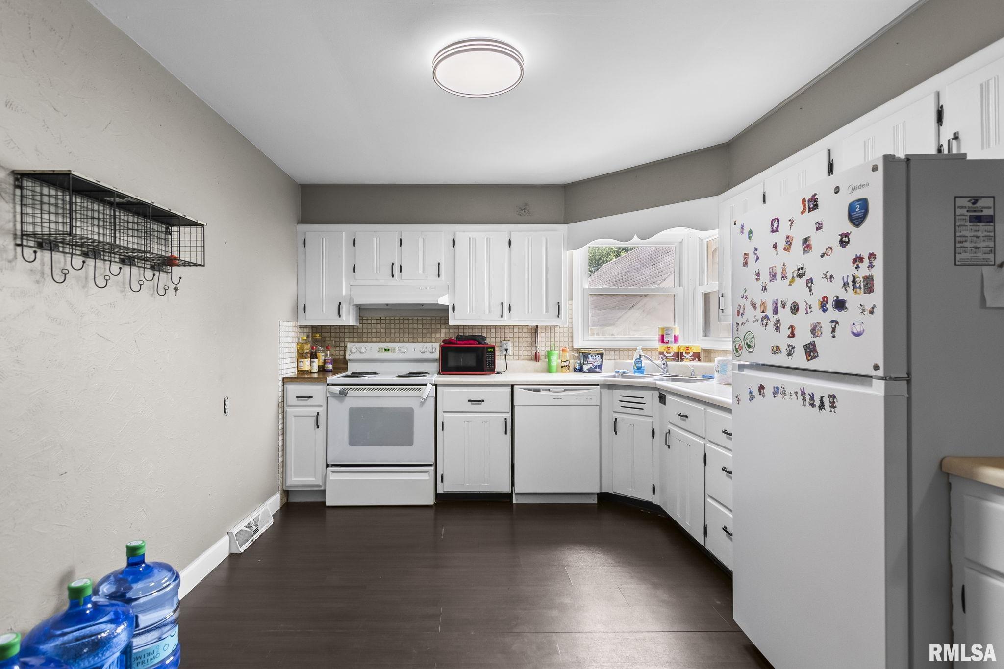 1904 South College Street Springfield, IL 62704 - Photo 8 of 29