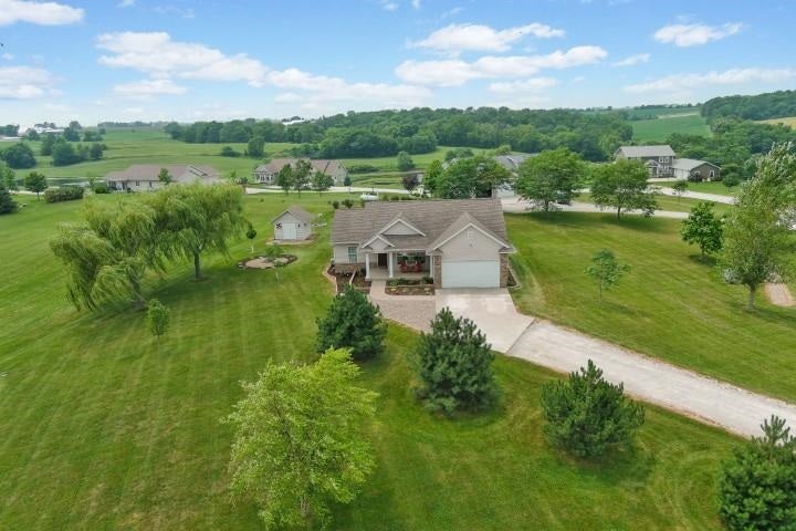 4912 Walnut Road Southwest Kalona, IA 52247 - Photo 28 of 38 Gallery Image 28