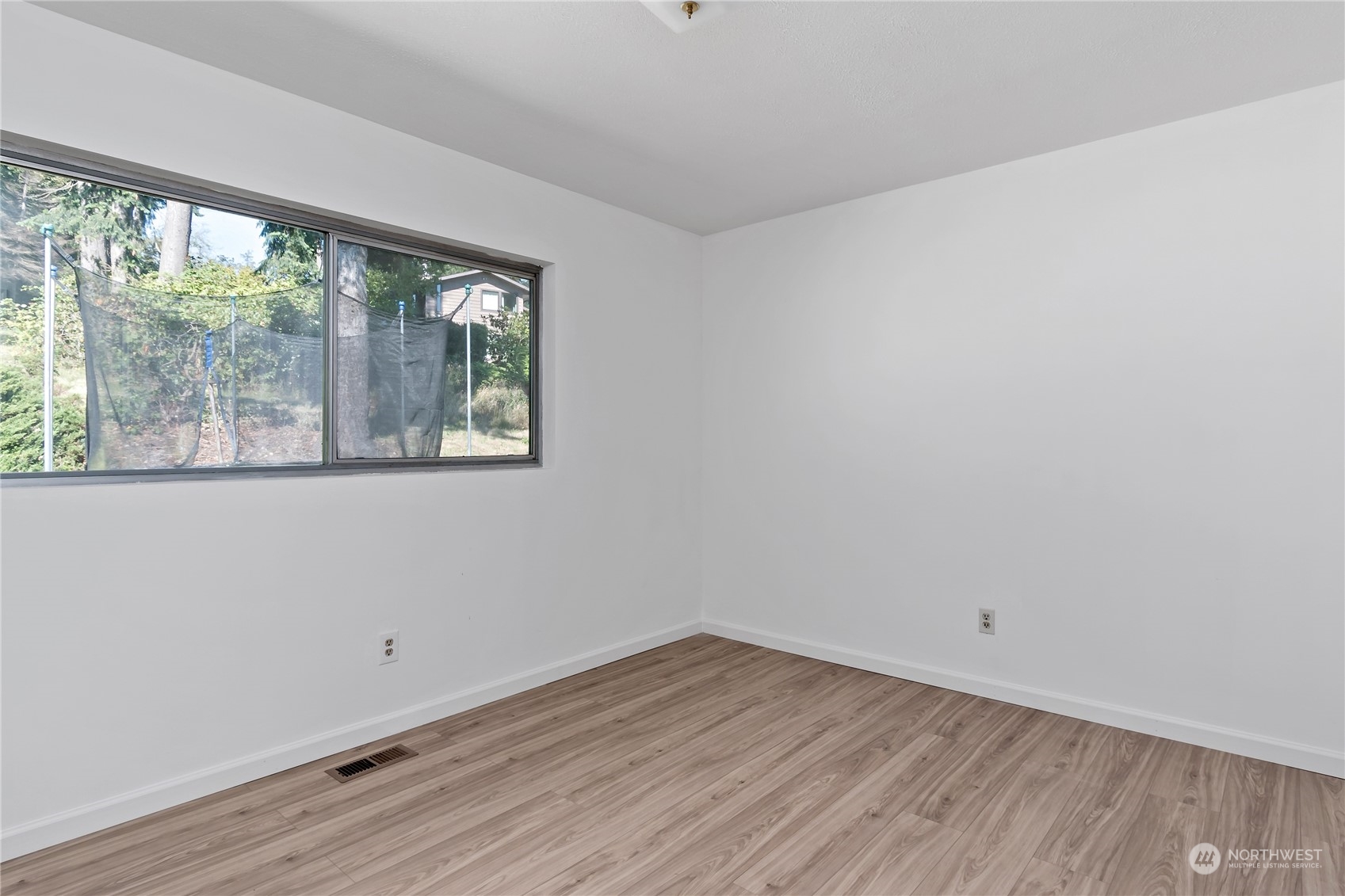 1557 Polnell Road Oak Harbor, WA 98277 - Photo 23 of 39 Gallery Image 23