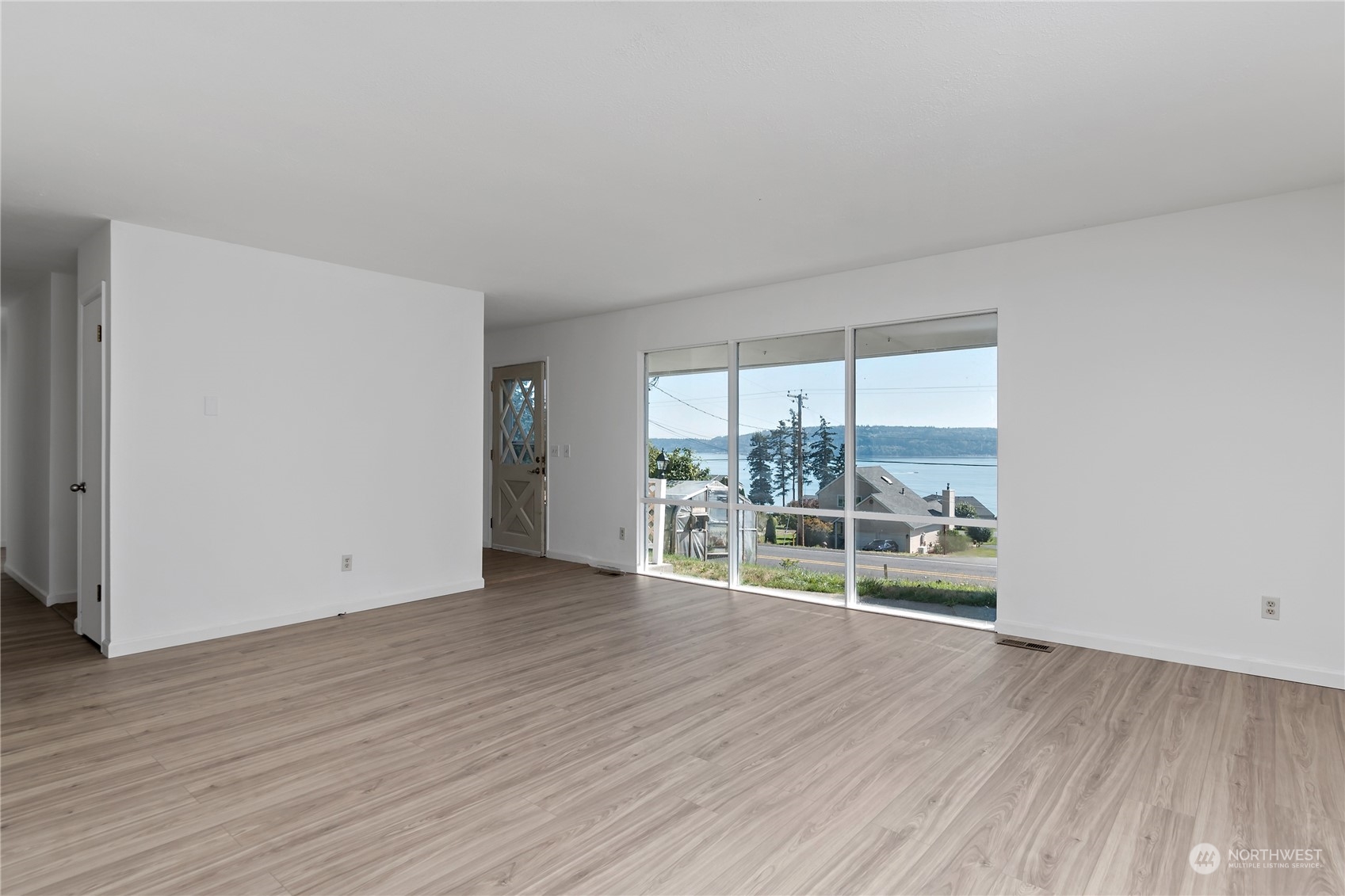 1557 Polnell Road Oak Harbor, WA 98277 - Photo 6 of 39 Gallery Image 6