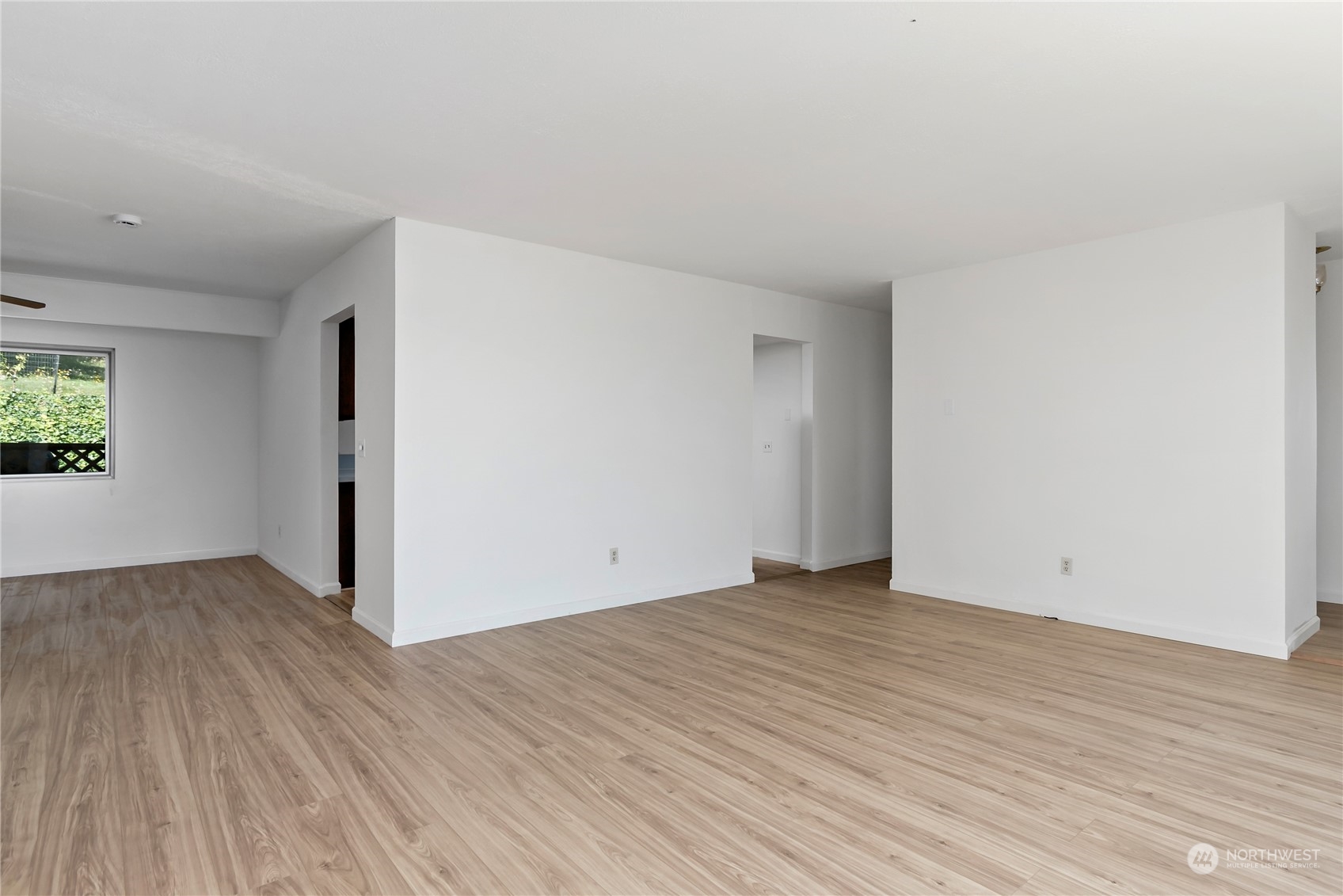 1557 Polnell Road Oak Harbor, WA 98277 - Photo 8 of 39 Gallery Image 8