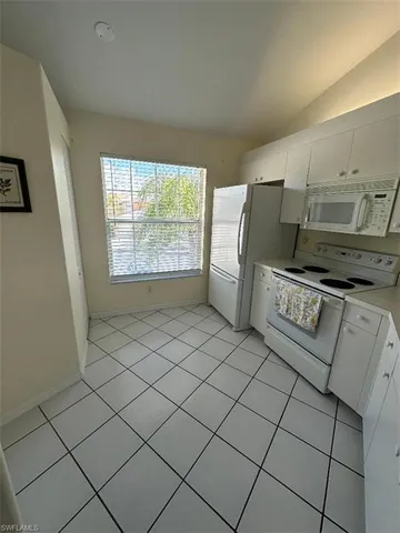 $2,400 | 1149 Sweetwater Lane, Unit 4203, Naples, FL 34110