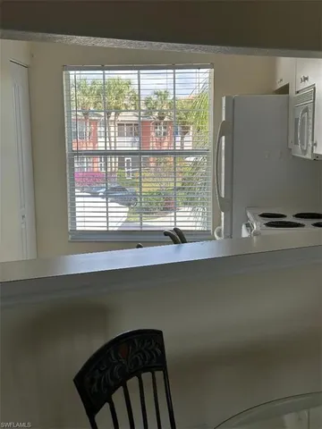 $2,400 | 1149 Sweetwater Lane, Unit 4203, Naples, FL 34110