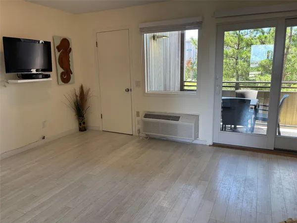 $475,000 | 2004 Montauk Highway, Unit 1817, Amagansett, NY 11930