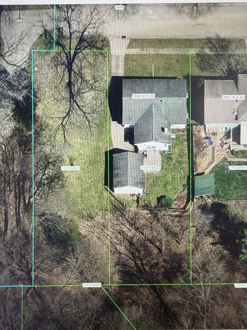 3602 14th Avenue Moline, IL 61265 - Photo 10 of 36 a small pool with a yard
