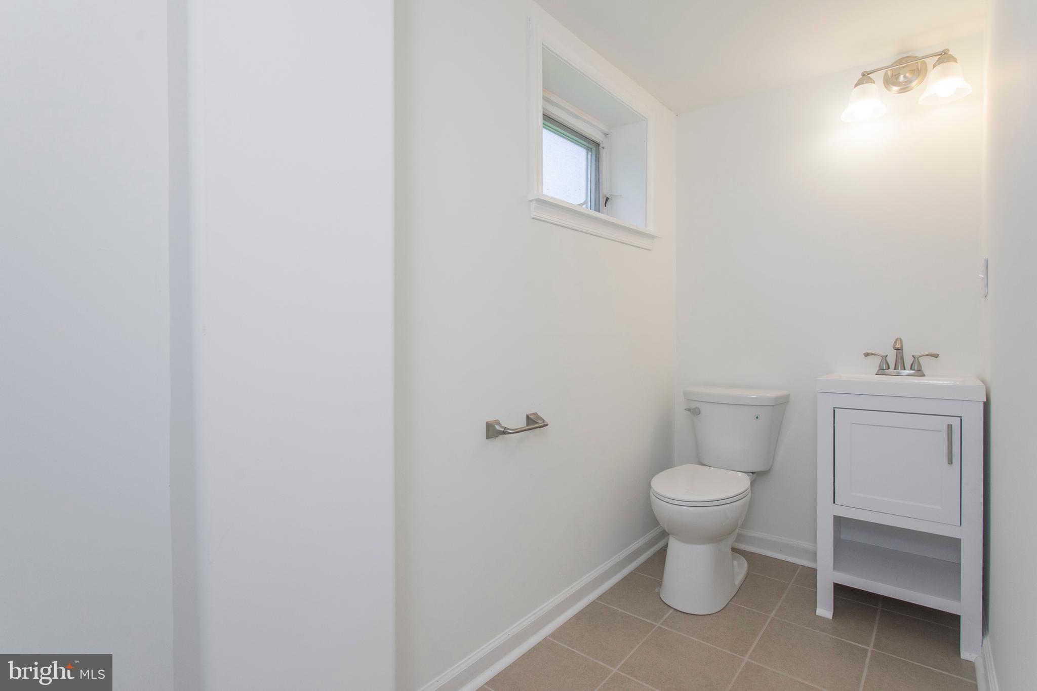 330 Gleaves Road Springfield, PA 19064 - Photo 34 of 40 Lower Level Full Bathroom