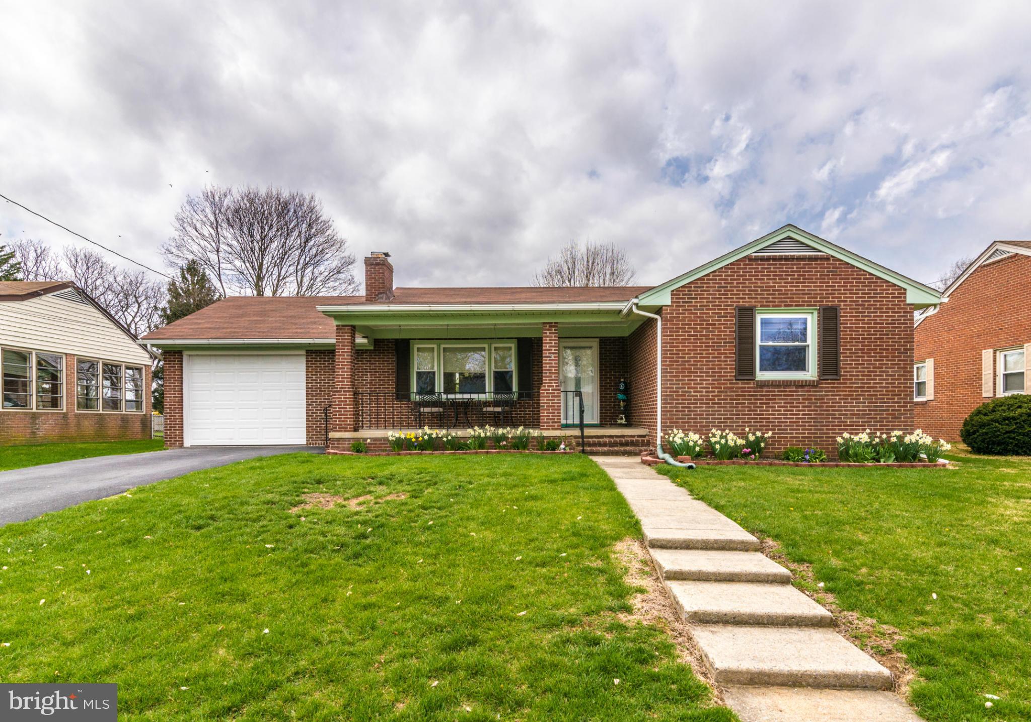 9 Georgetown Road Walkersville, MD 21793 - Photo 1 of 27 Exterior (Front)