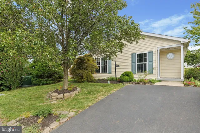 $279,900 | 2022 Longwood Place, Unit 2022, North Wales, PA 19454