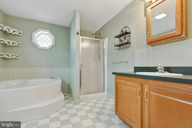 $279,900 | 2022 Longwood Place, Unit 2022, North Wales, PA 19454