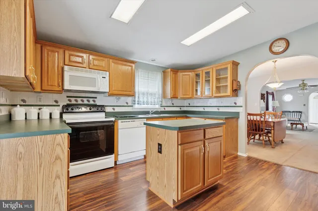 $279,900 | 2022 Longwood Place, Unit 2022, North Wales, PA 19454