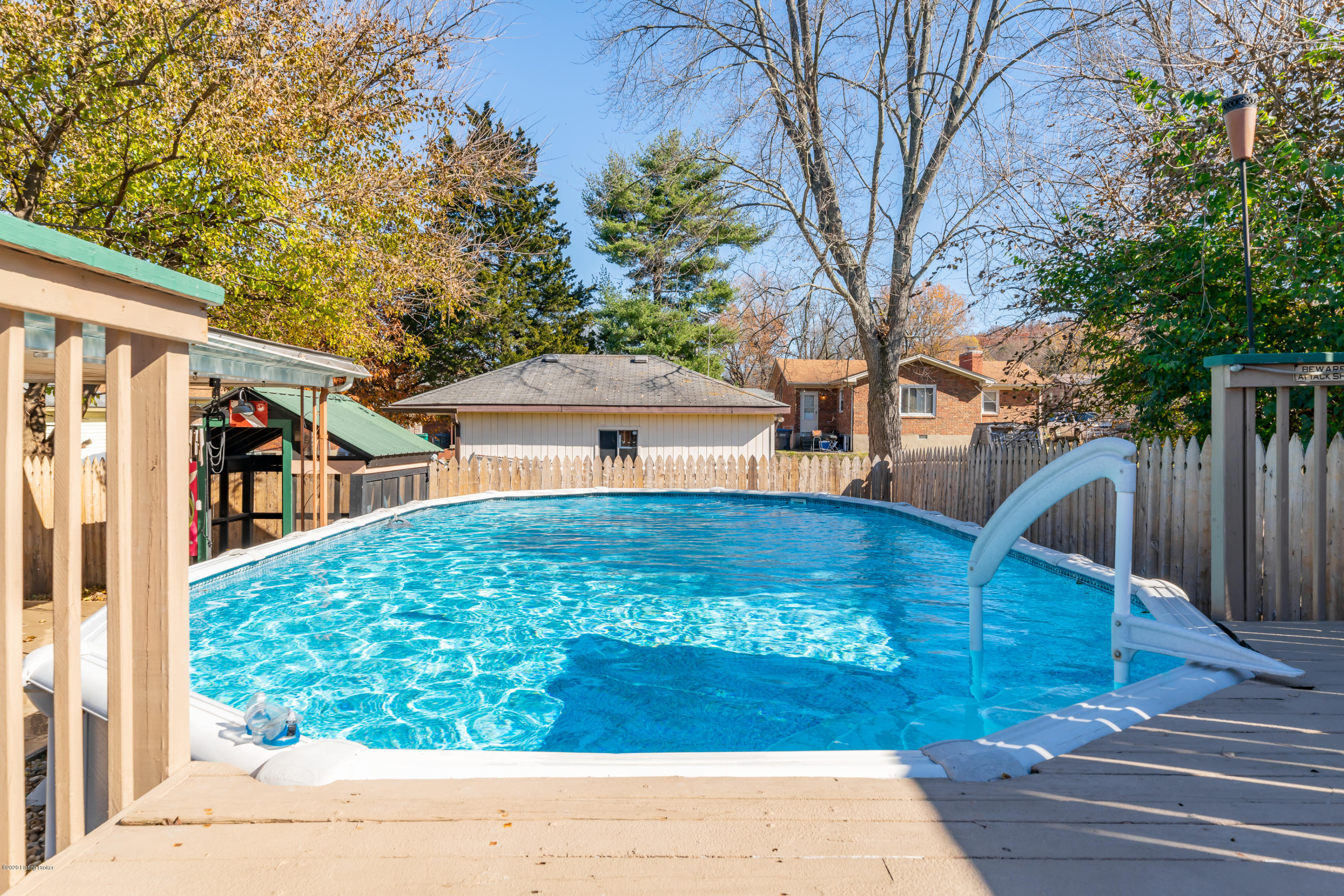 7309 Ridan Way Louisville, KY 40214 - Photo 8 of 37 Pool