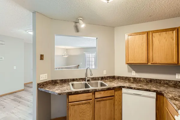 $240,000 | 1869 East 122nd Street, Burnsville, MN 55337