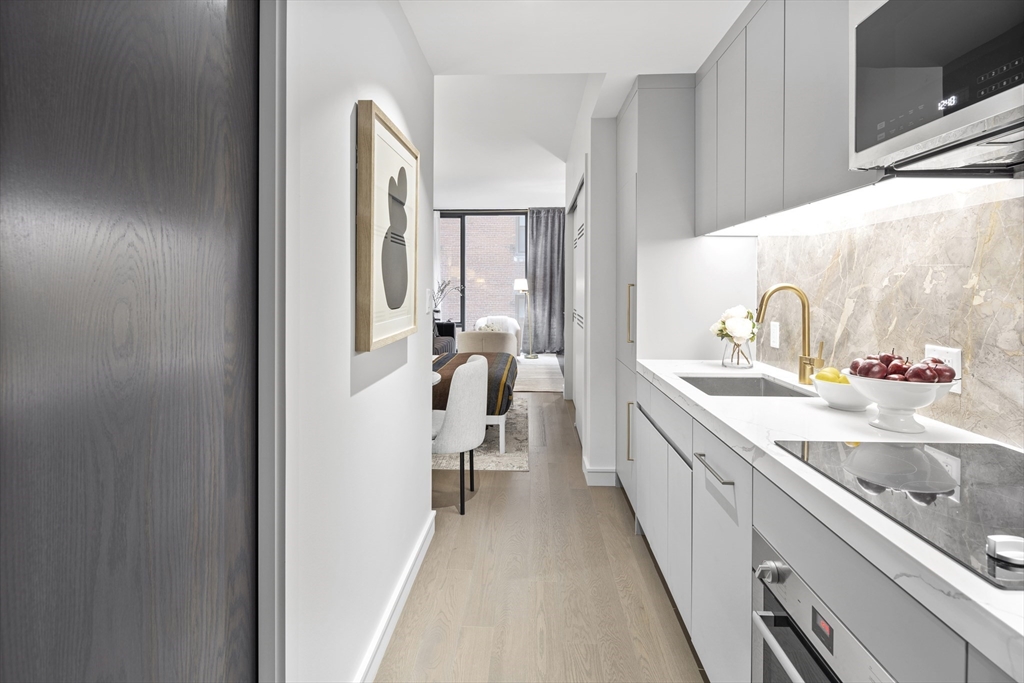 55 Lagrange Street, Unit 1005 Boston, MA 02111 - Photo 6 of 19