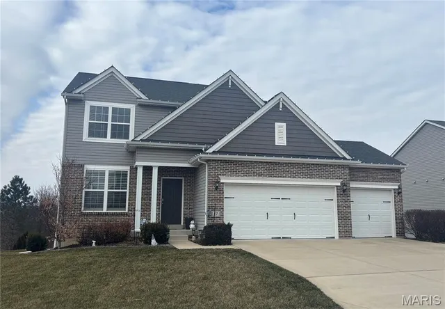 $525,000 | 17 Meadow Vista Court, St. Peters, MO 63376