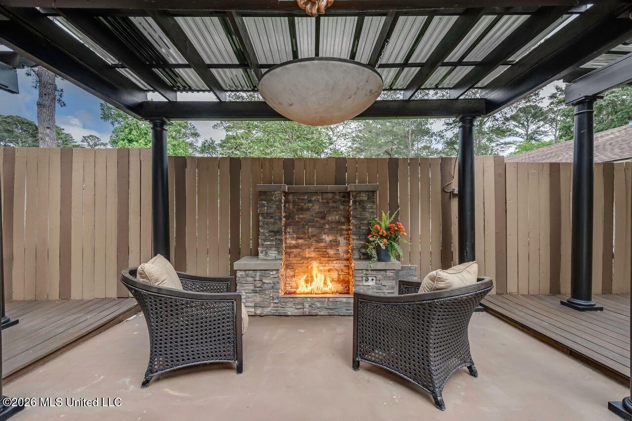 1016 Meadowbrook Road Jackson, MS 39206 - Photo 32 of 33 YO5BI1ig