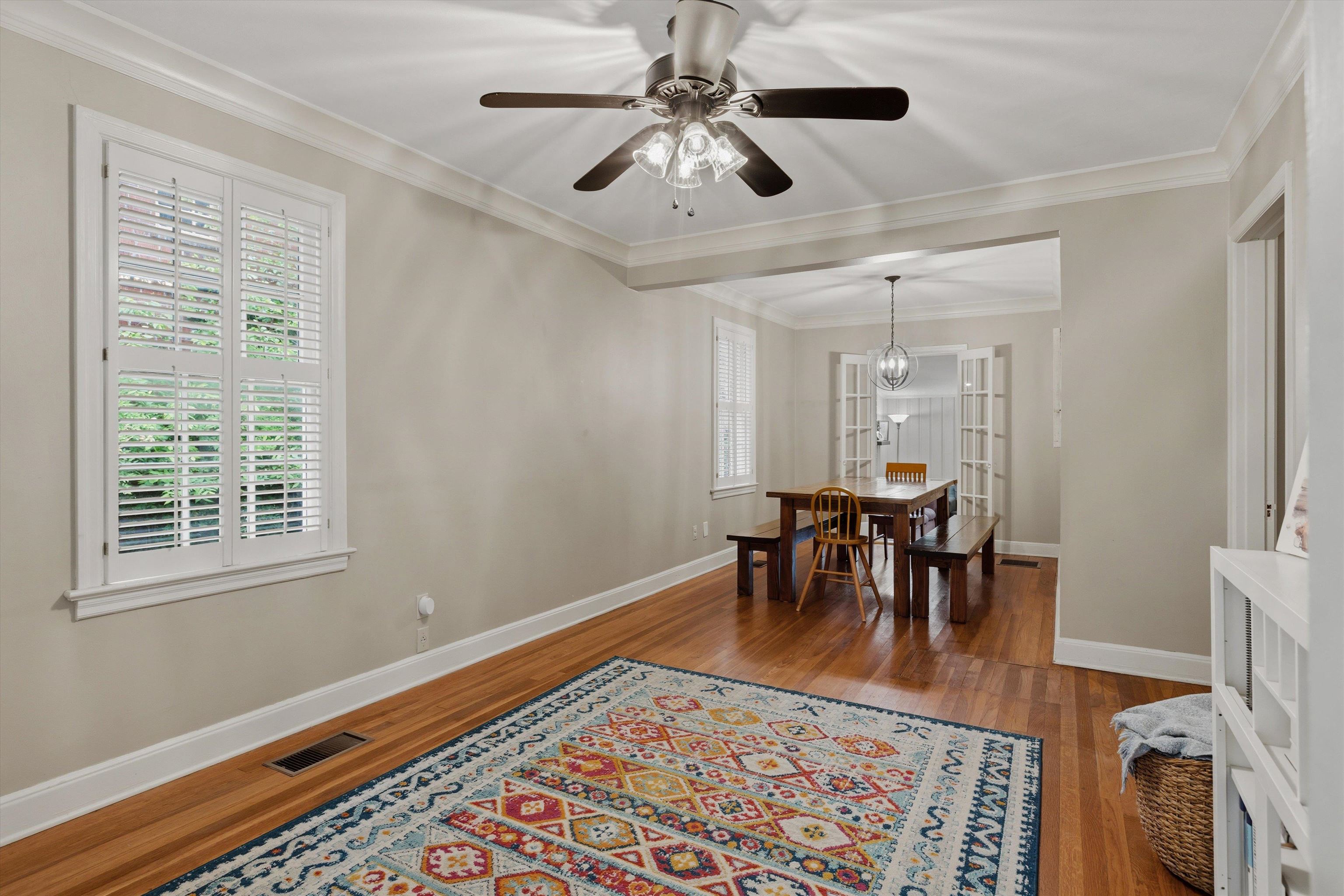 100 South Greer Street Memphis, TN 38111 - Photo 4 of 26 a view of a livingroom with furniture and window