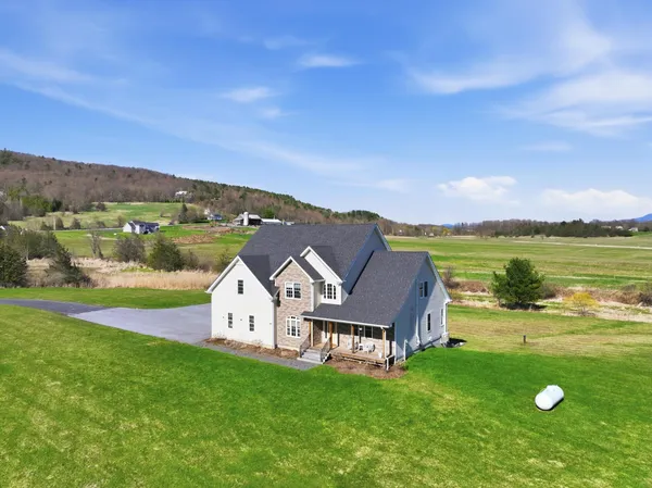 $1,185,000 | 149 Elcy Lane, Charlotte, VT 05445