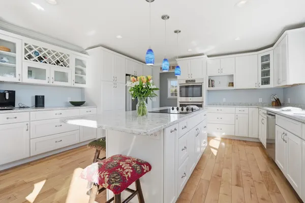 $1,185,000 | 149 Elcy Lane, Charlotte, VT 05445