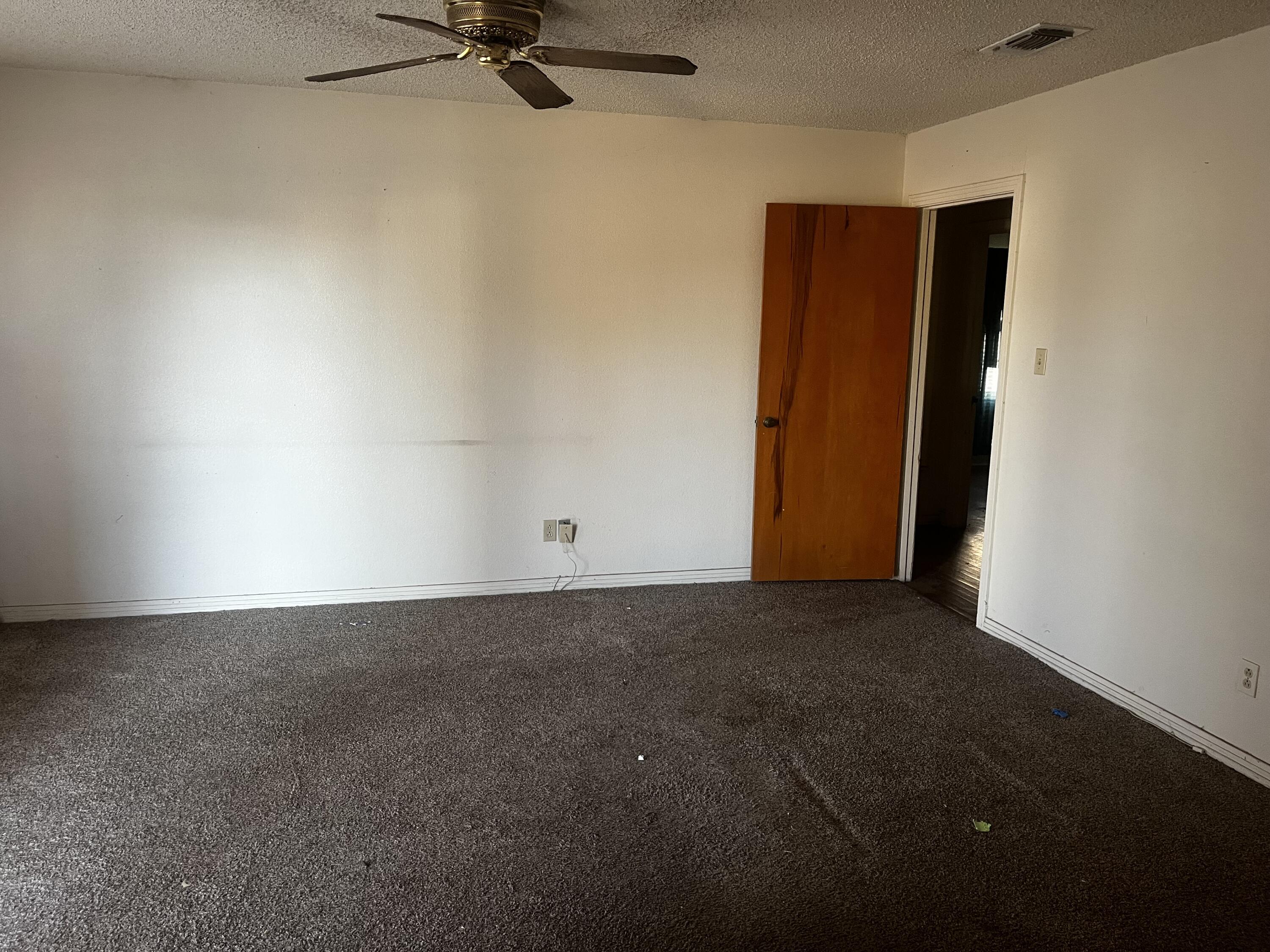 1905 48th Street Lubbock, TX 79412 - Photo 7 of 24 IMG_3581