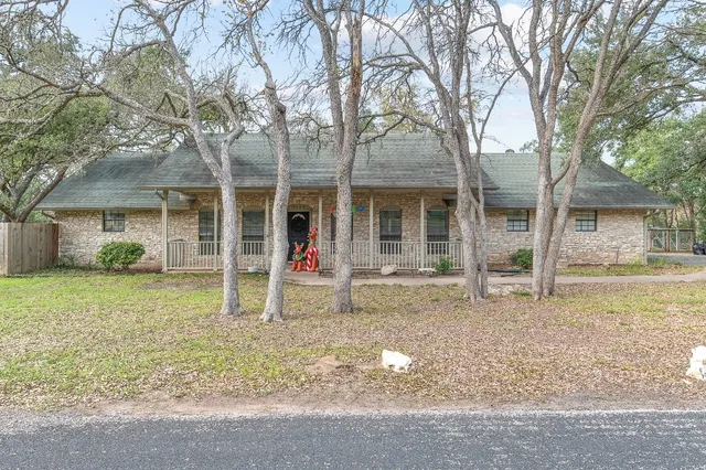 $2,900 | 11006 Yucca Drive, Austin, TX 78759