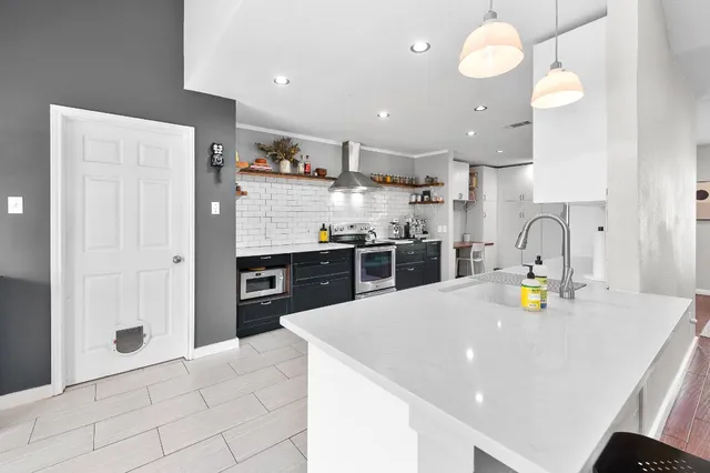 $2,900 | 11006 Yucca Drive, Austin, TX 78759