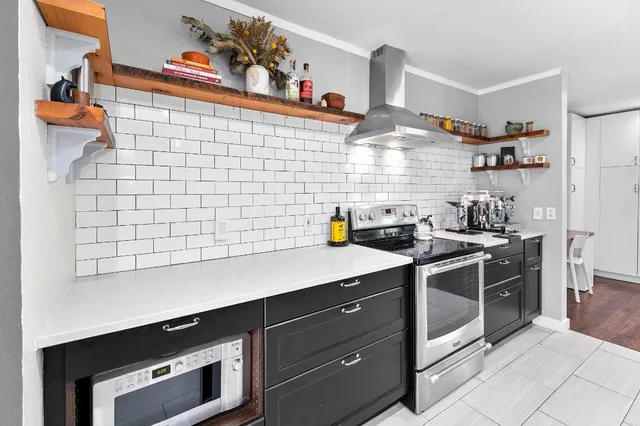 $2,900 | 11006 Yucca Drive, Austin, TX 78759