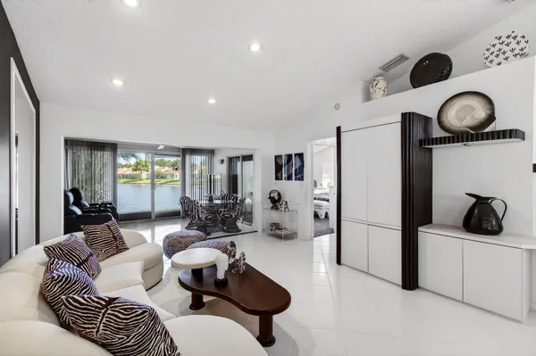 $349,000 | 14492 VÃa Royal, Delray Beach, FL 33446