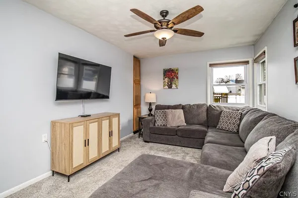 $247,500 | 152 Fay Lane, Manlius, NY 13116