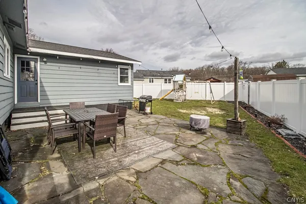 $247,500 | 152 Fay Lane, Manlius, NY 13116