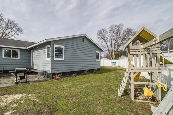 $247,500 | 152 Fay Lane, Manlius, NY 13116