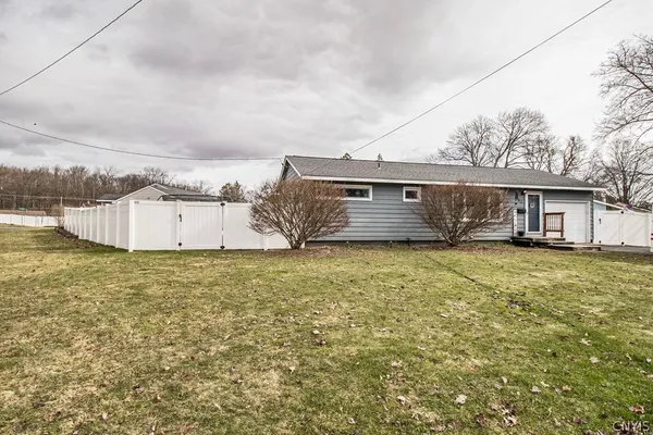 $247,500 | 152 Fay Lane, Manlius, NY 13116