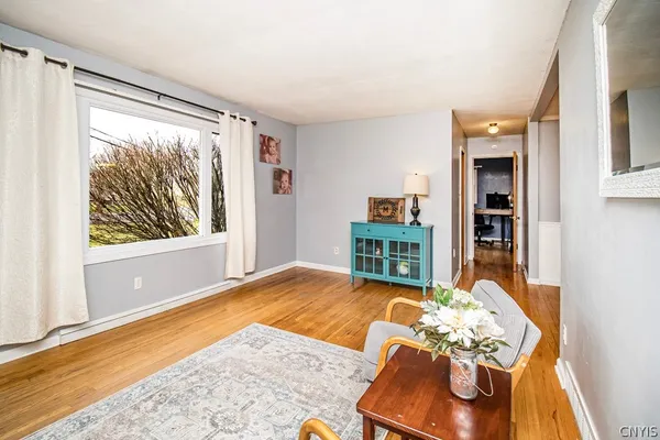$247,500 | 152 Fay Lane, Manlius, NY 13116