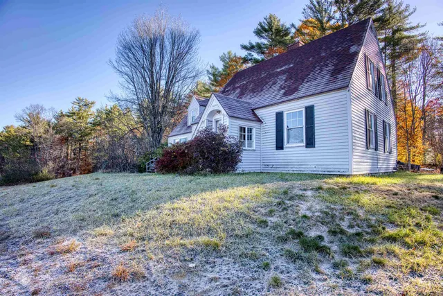 $320,000 | 55 Pine River Road, Effingham, NH 03882