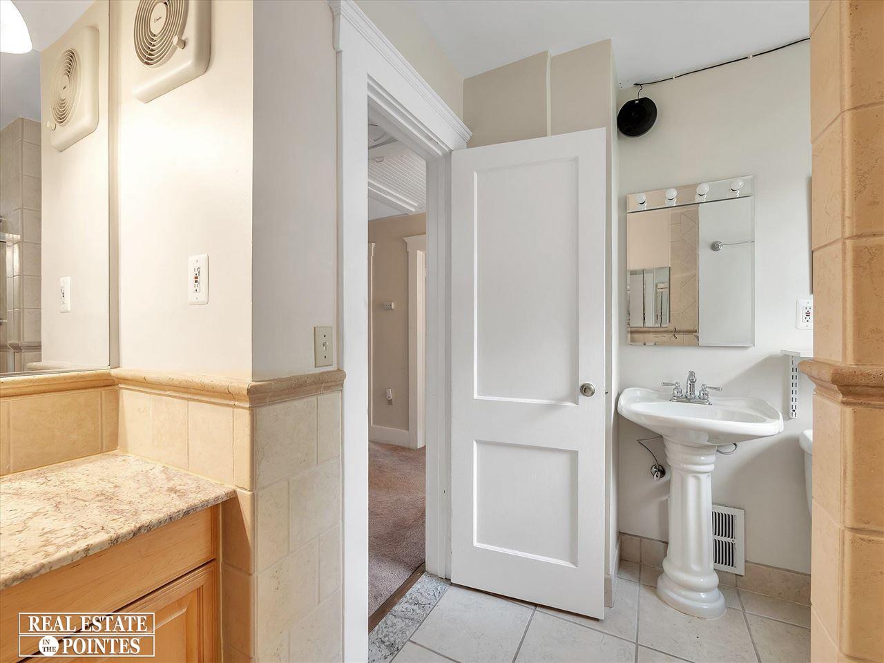 289 Ridgemont Road Grosse Pointe Farms, MI 48236 - Photo 30 of 50