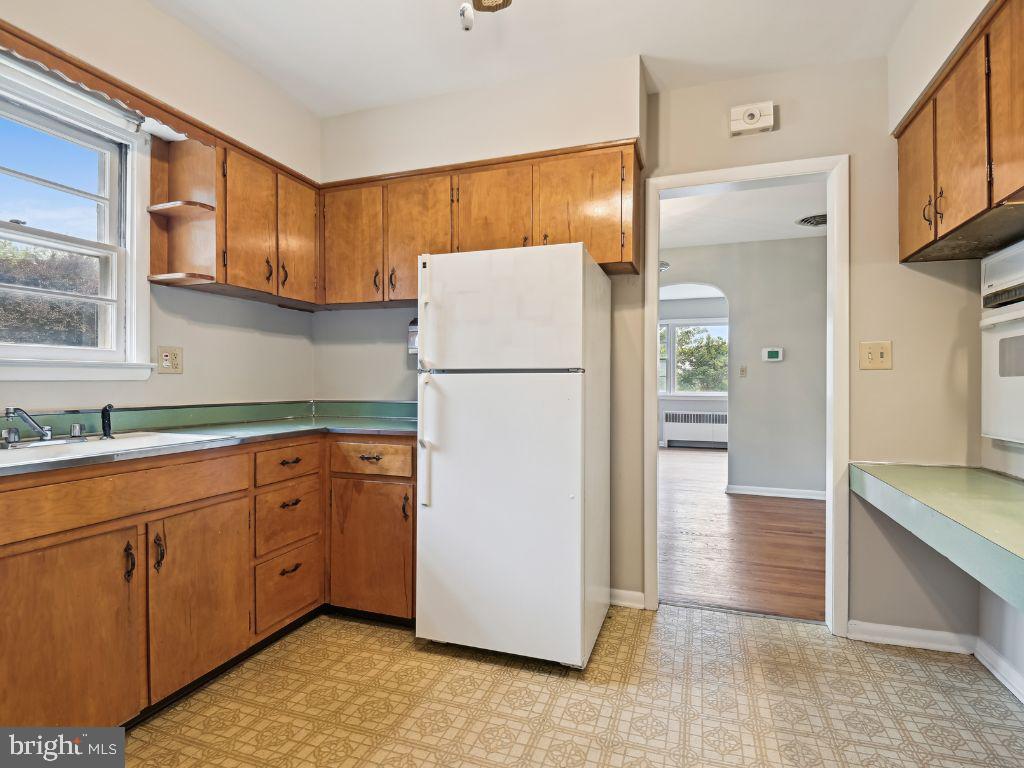 444 Andover Road Linthicum Heights, MD 21090 - Photo 16 of 43 Kitchen
