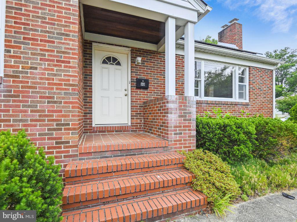 444 Andover Road Linthicum Heights, MD 21090 - Photo 5 of 43 Front Door
