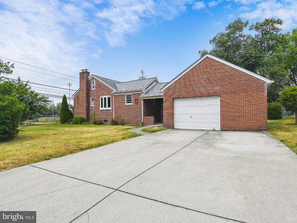 444 Andover Road Linthicum Heights, MD 21090 - Photo 8 of 43 Ample Parking