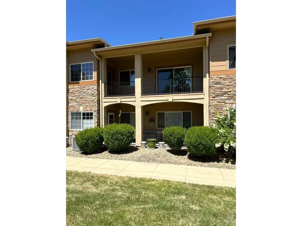 $369,900 | 1703 Whitehall Drive, Unit 4A, Longmont, CO 80504