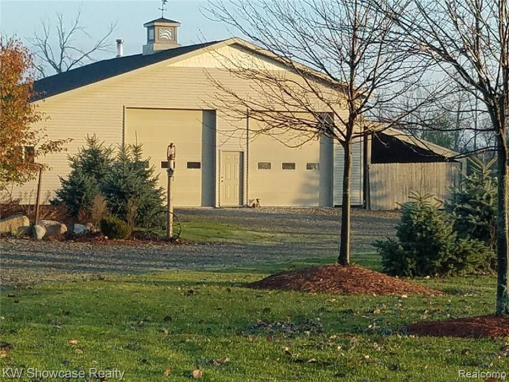 4664 Holly Lake Road Lapeer, MI 48446 - Photo 2 of 59 IMG_4483.JPG