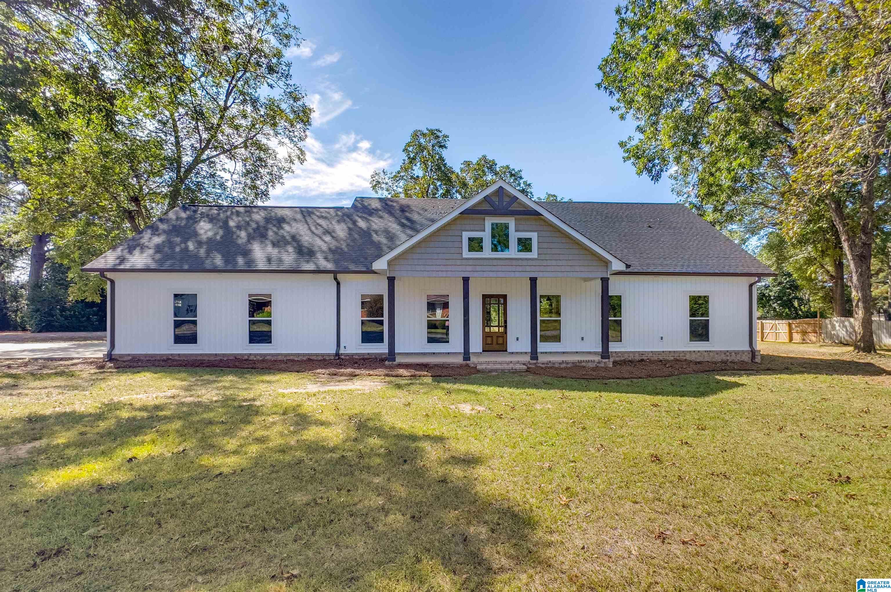 105 Barker Street Clanton, AL 35045 - Photo 1 of 61