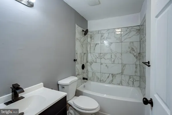 $2,150 | 2118 A Greenwood Court, Mount Laurel, NJ 08054