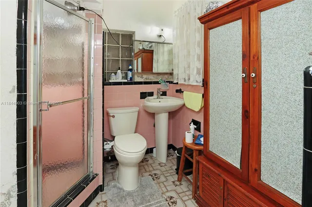 $599,999 | 192 West 33rd Street, Hialeah, FL 33012