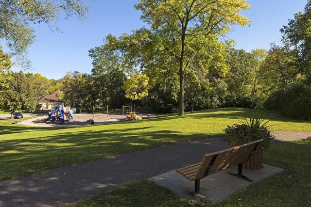 $2,950,000 | 1939 Linner Road, Minnetonka, MN 55391